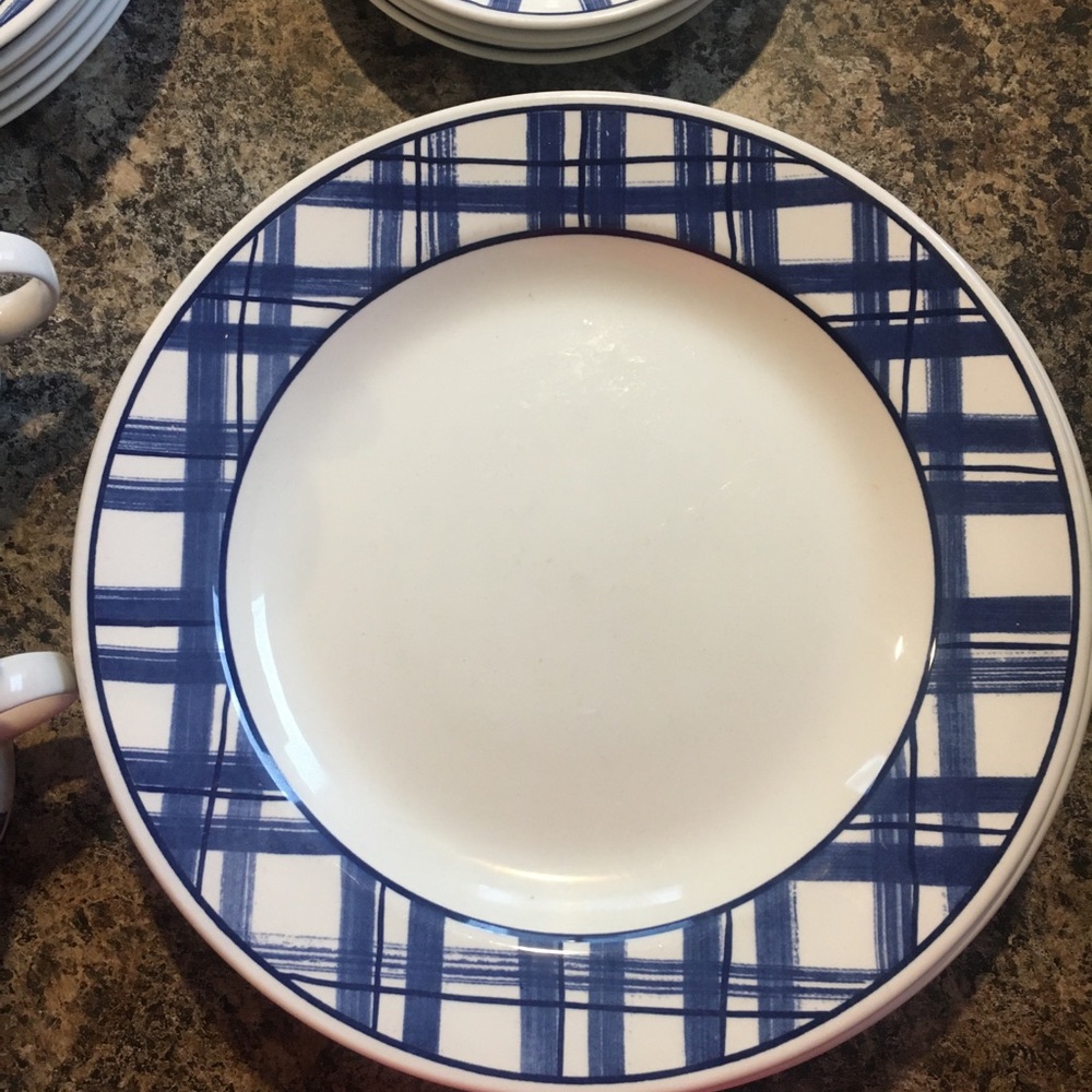 Complete dish set - Picture 3 of 5